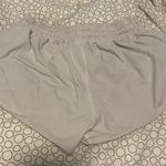 Lululemon White Hotty Hot 2.5” Shorts size 4 Photo 0