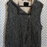 Love Tree gray black hooded cropped zipper vest Photo 0