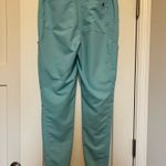 Fabletics  Scrubs Photo 2