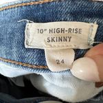 Madewell  10" High-Rise Skinny Jeans in Dewitt Wash: Button-Front Photo 9