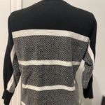 a.n.a  Sweater top Blakc and White medium Photo 4
