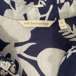 Soft Surroundings  Blue White Leaf Print Beaded Tunic Blouse Pockets Size Small Photo 2