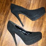 LC Lauren Conrad  Classic Black Heels Photo 4