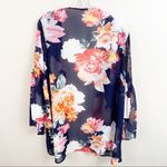 Le lis  navy floral bell sleeve kimono Photo 4