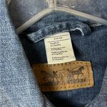 Levi's Levi’s Strauss Co Woman’s Denim Blue Collared Button Up Jean Jacket Size Small Photo 3