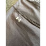 Under Armour  capri athletic Pants size Medium Photo 2