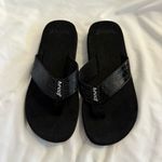 REEF EUC  Sassy Sandy Metallic Croc Embossed Photo 2