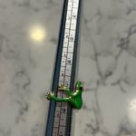 Frog Ring Green Wrap Around Hugging Photo 4