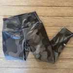 Alo Yoga Alo High-Waist Airbrush Capri Camo Photo 0