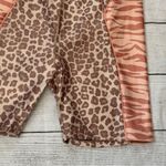 Good American Good America pink beige tan gym biker workout shorts size 7 Electric Feel Animal Photo 2