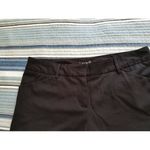 Daisy Fuentes  Womens Black Walking Shorts Front & Back Pockets Belt Loops Sz 10 Photo 1