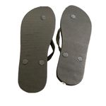 None Women’s Giraffe Design Flip Flops Size 8 Photo 4