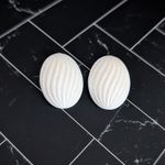 Vintage Clip On Earrings Retro Stylish Ridged Oval Off White? Large White Photo 1