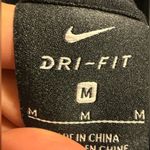 Nike Women’s Black Sleeveless Hooded Vest Top Size M Photo 2