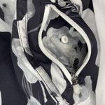 Lululemon Inky floral print running short 3” waist band tracker short II 2 way stretch Photo 4