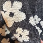 GRAY SWEATER WITH WHITE FLOWERS ROUNDED HEM… FOR HER PREMIUM BRAND FROM PARIS Size M Photo 7
