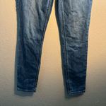 Old Navy Y2K Blue Skinny Jeans Classic Denim Style SZ 8 High-Rise Super Skinny Photo 2