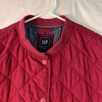 Gap Quilted Vest Very Berry front snap closure chambray weave interior Size XL Photo 2
