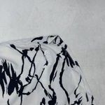 The North Face  Shorts Womens Large White Black Graphic Running Zip Pocket Liner Photo 1