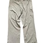 Mountain Hardwear - Mountain Hard Wear Women’s Yuma Khaki Cargo Pants- Size 16. Lightweight Photo 1