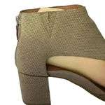 Gentle Souls by Kenneth Cole Charlene 2 Women’s Suede Mushroom Size 8M Photo 4