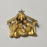Avon Lapel Tack Pin Gold Tone Religious Nativity Scene Christmas Photo 3