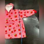 SUPERSIZED STRAWBERRY HOODIE WITH POUCH AND POCKETS Size undefined Photo 5