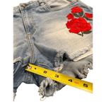 Urban Heritage high rise red roses embroidered shorts Jeans size 9 Photo 7
