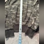 Athleta  Farallon Printed Sweatshirt Black Olive Camo Sweater Top Pullover Sz‎ Xs Photo 6