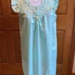 Satin Nightgown Women’s Sz Medium Nylon Sleepwear Revé Lingerie Seafoam Green Photo 1