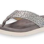 Spenco Orthotic Thong Sandals in Grey Shimmer Cheetah Print 9.5 Gray Photo 14