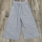 Dress Forum  Los Angeles Seersucker Capri Pants Photo 2