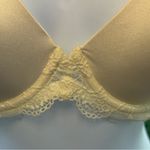 Wacoal  Cream Lace Trim Bra 36D Photo 1