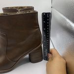 Kork-Ease  Destiny Stacked Heel Ankle Boots size 9.5M brown leather E4 Photo 3