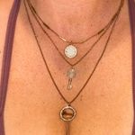 Guess  Layered Gold Necklace Photo 1