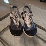 Naturalizer women's Lincoln Sandals croc print size 7.5M women Photo 1