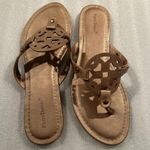 Pierre Dumas Gold Sandals Sleek Flip-Flop Design Photo 1