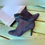 Bandolino Elegant mid heel booties 🤎🤎🤎 Photo 2