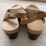 Lightweight peep toe sling back shoes Size 40 9.5 adjustable straps NWOT Tan Photo 1