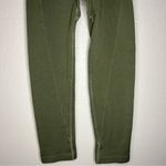 Free People  Movement green cropped athletic leggings women’s size Medium / Large Photo 2
