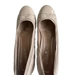 Vionic Beige Quilted Leather Round Toe Kitten Heels Size 7 Photo 4