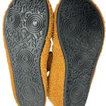 LeIsfIt Womens Mens Slippers Soft House Warm Fuzzy Shoes.For swelling, diabetic Brown Size undefined Photo 3