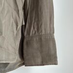 Everlane  The Boxy Overshirt in Buttersoft in Kalamata, Size X-Small Photo 7