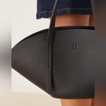 Gina Tricot ASOS-  black faux leather wide top elongated shopper shoulder bag Photo 5