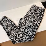 Zyia Active Snow Leopard Pocket Brilliant Hi-Rise 7/8 Leggings Women’s Size 12 Photo 0