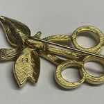Avon Costume Brooch Stick Lapel Pin Gold Tone / Cherry Fruit Photo 2