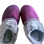 Isotoner  Slippers Women Size 9.5-10 Memory Foam Faux Fur Purple Gray Fur Comfy Photo 0