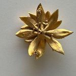 Vintage Brooch stamped JJ Goold Tone Vivid Flourish Flower Flexible Pedals Gold Photo 4