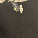 Blooming Jelly Black Cap Sleeve Fitted Blouse with Rounded Neckline Photo 1