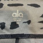 Alo Yoga Goddess Tie Dye Airbrush Ink Leggings. Size XSmall. EUC Photo 3